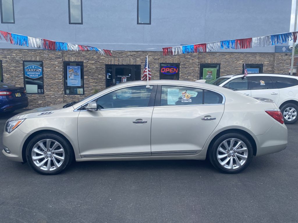 2016 Buick Lacrosse Image 8