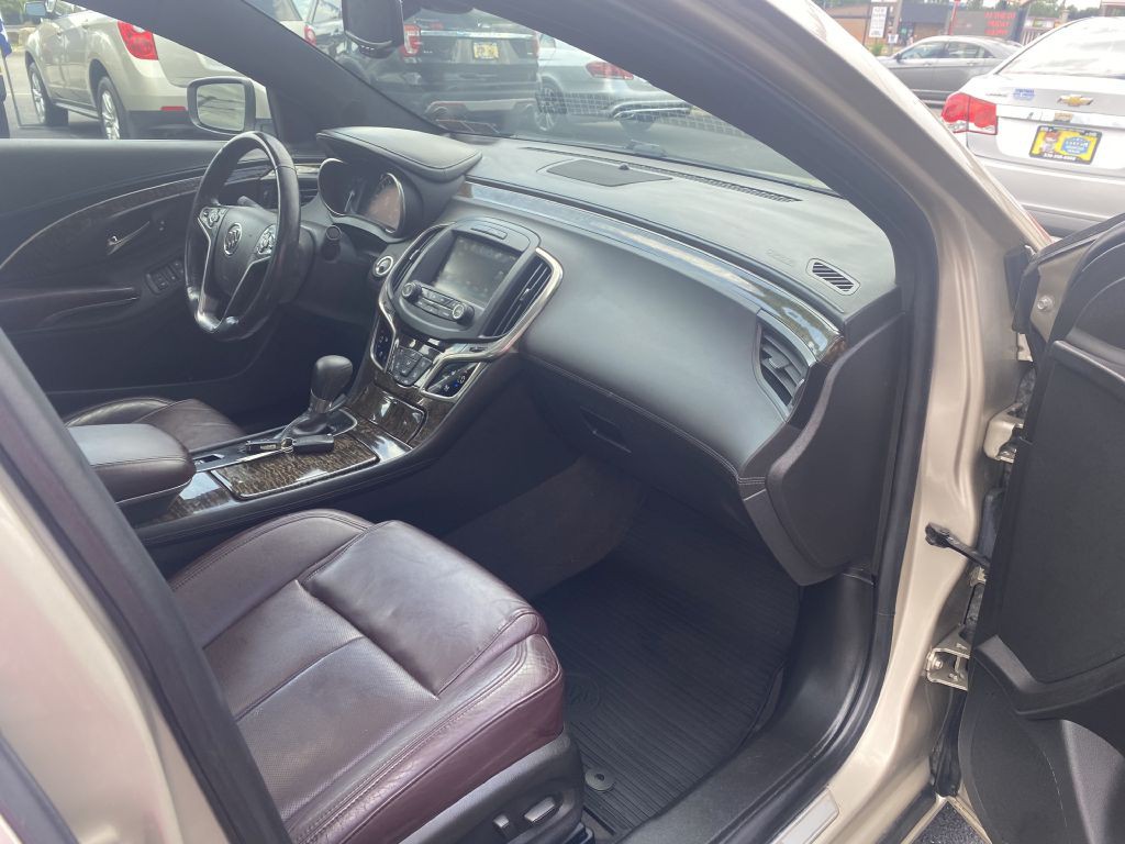 2016 Buick Lacrosse Image 17