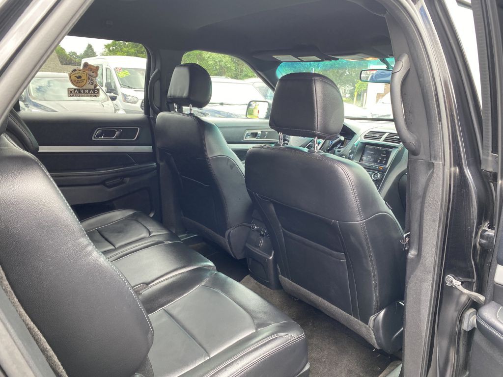 2016 Ford Explorer Image 18