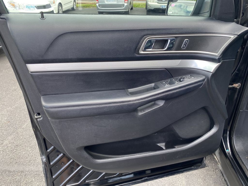 2016 Ford Explorer Image 21