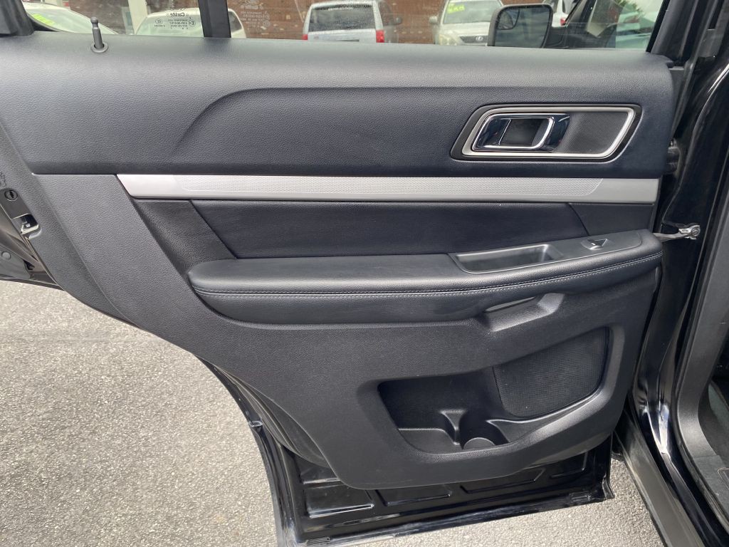 2016 Ford Explorer Image 22
