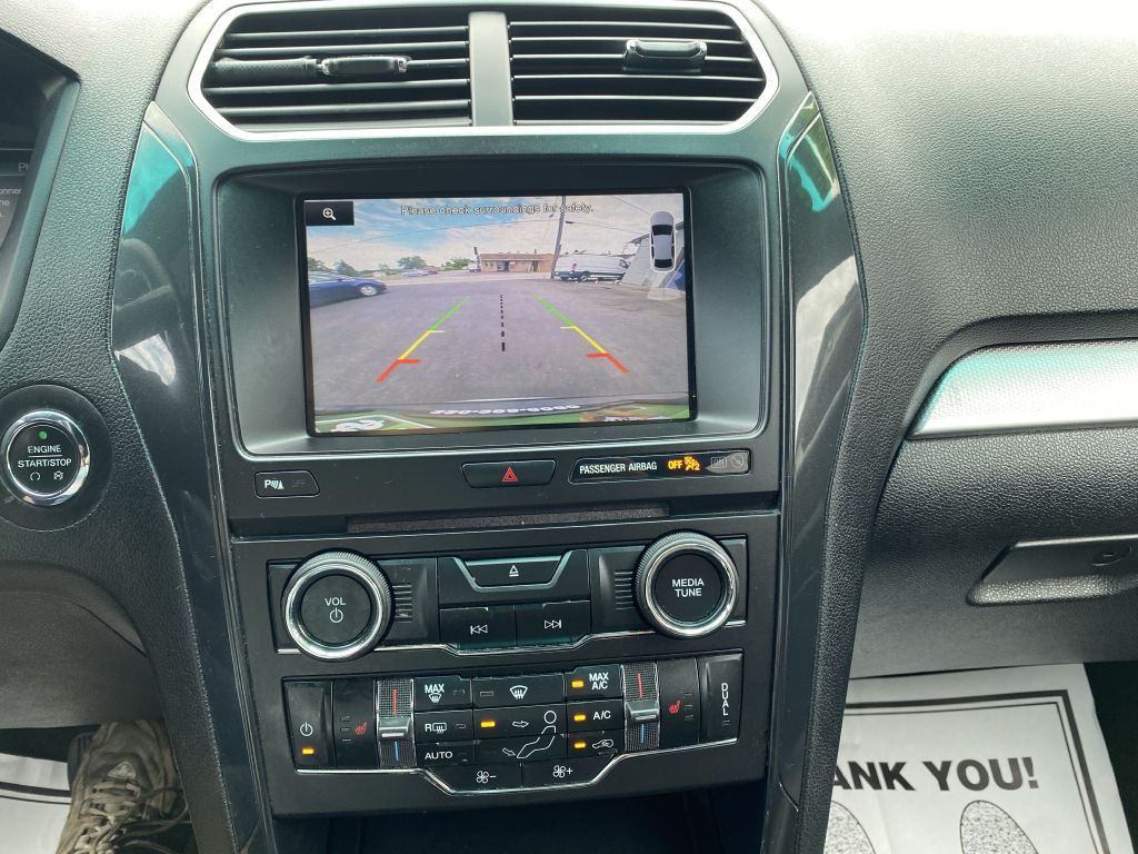 2016 Ford Explorer Image 28
