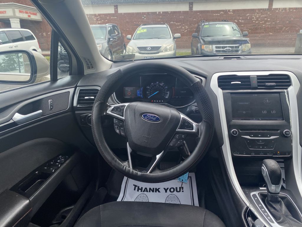 2015 Ford Fusion Image 10