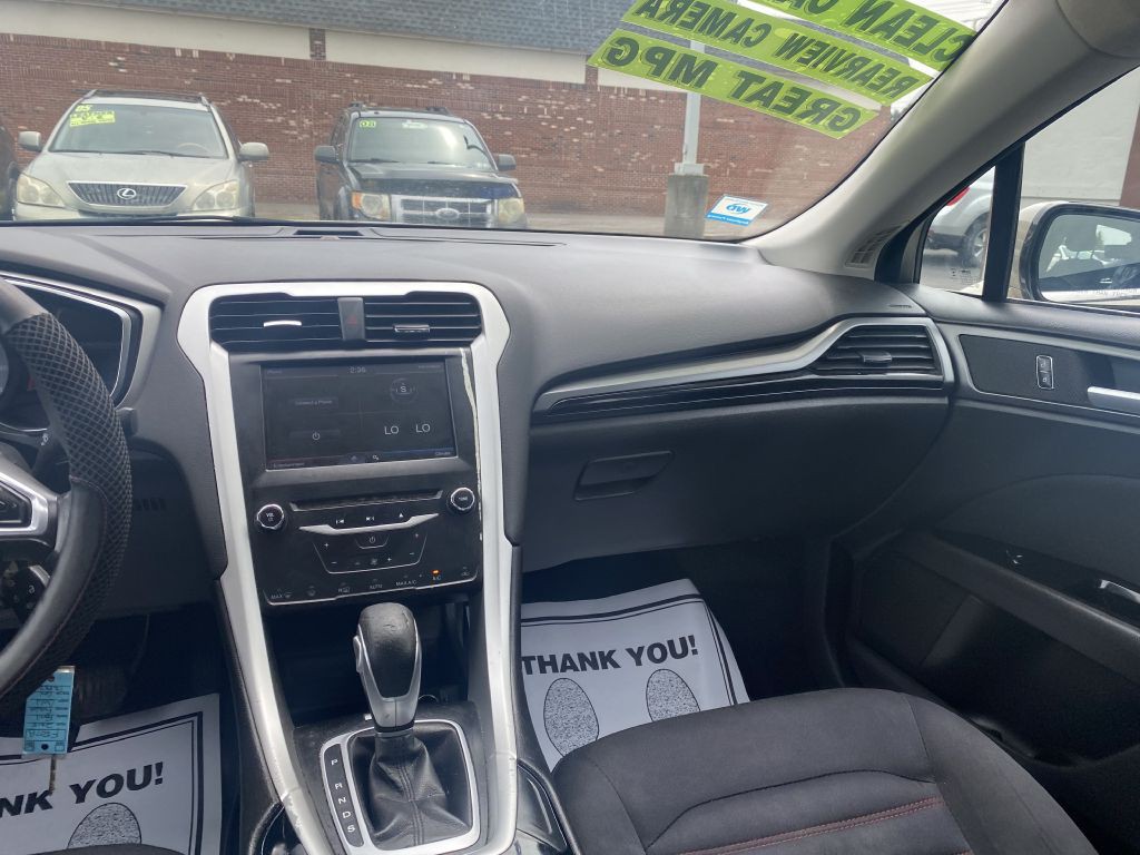 2015 Ford Fusion Image 11