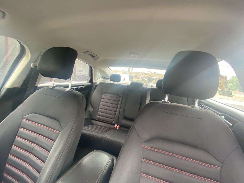 2015 Ford Fusion Image 22