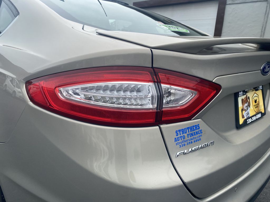 2015 Ford Fusion Image 25