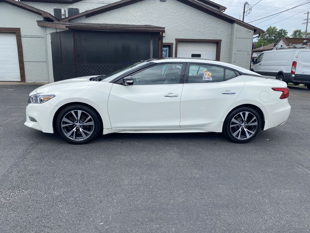2016 Nissan Maxima Image 8