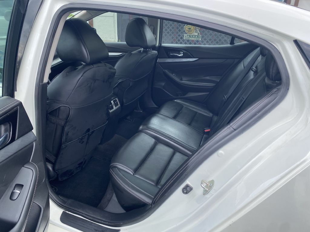 2016 Nissan Maxima Image 15