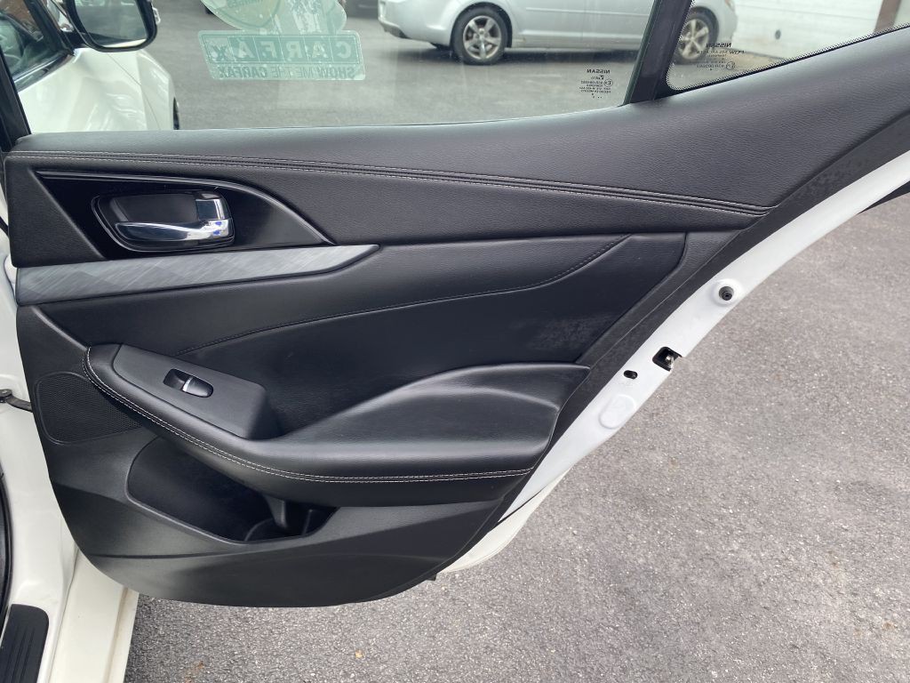 2016 Nissan Maxima Image 21
