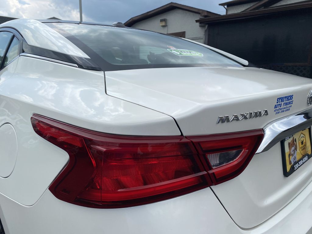 2016 Nissan Maxima Image 25