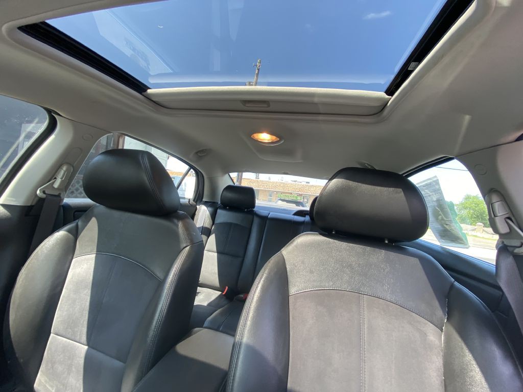 2012 Chevrolet Malibu Image 18