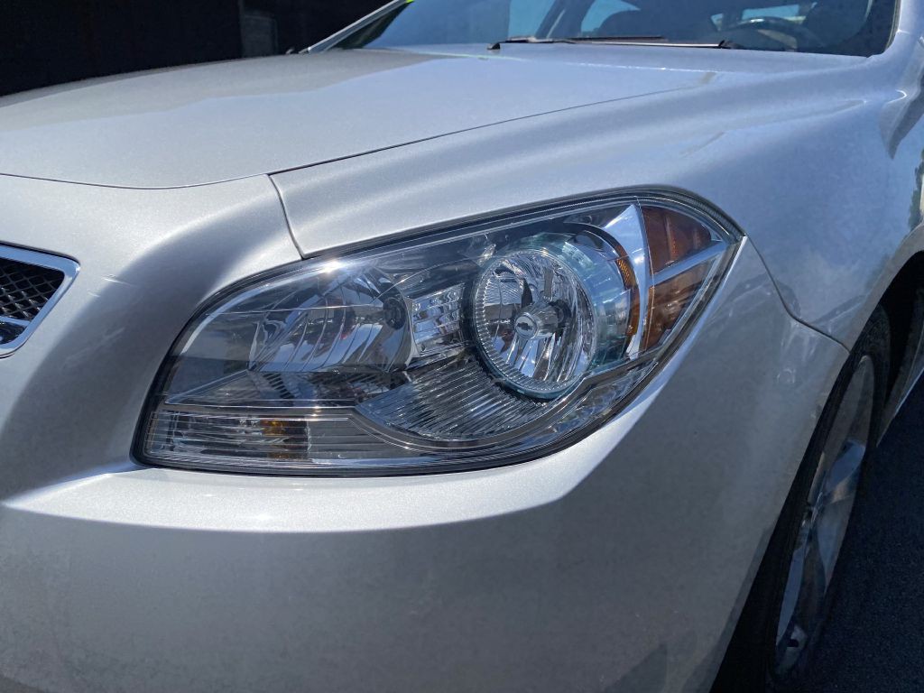 2012 Chevrolet Malibu Image 24