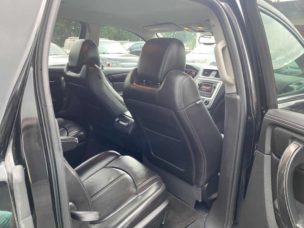 2017 GMC Acadia Image 16