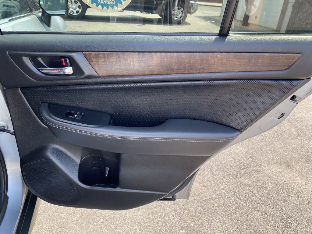 2016 Subaru Outback Image 22