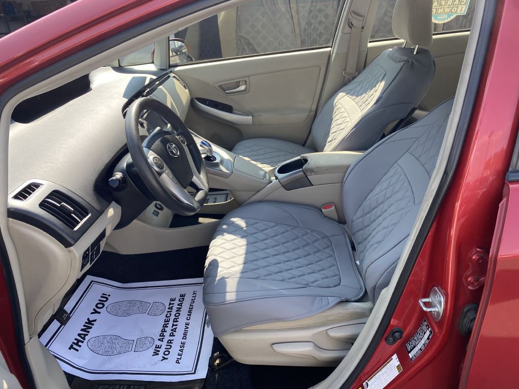 2014 Toyota Prius Image 14