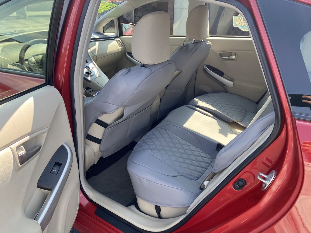 2014 Toyota Prius Image 15