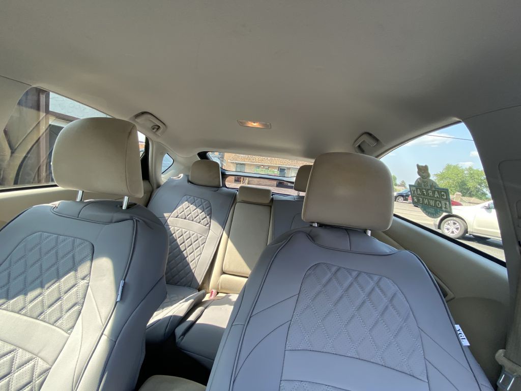 2014 Toyota Prius Image 18