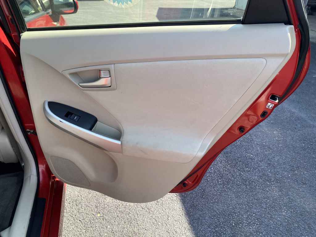 2014 Toyota Prius Image 21