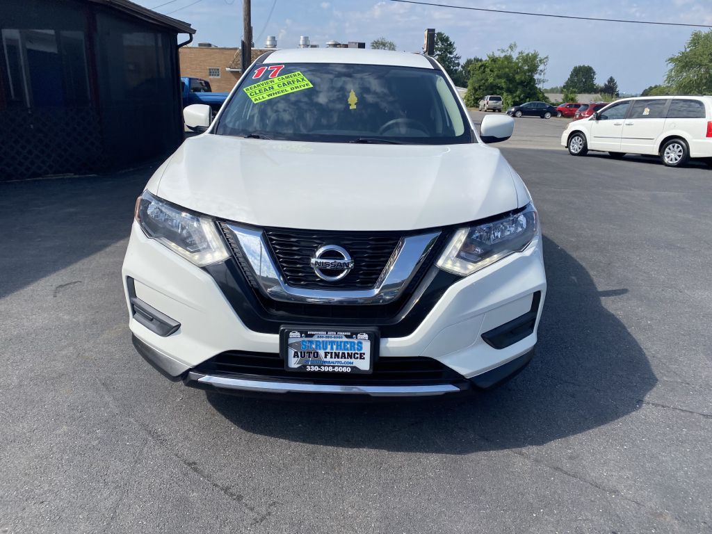 2017 Nissan Rogue Image 2