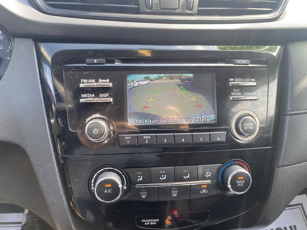 2017 Nissan Rogue Image 27