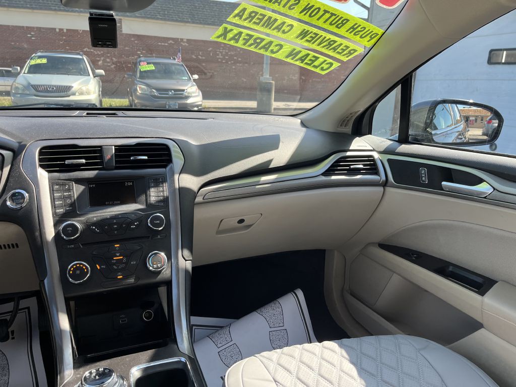 2017 Ford Fusion Image 11