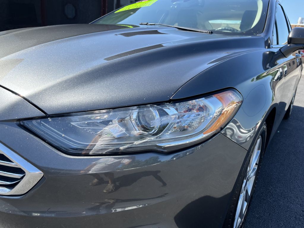 2017 Ford Fusion Image 24
