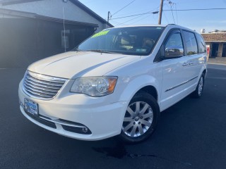 Image for 2011 Chrysler Town & Country Touring L ID: 6719662