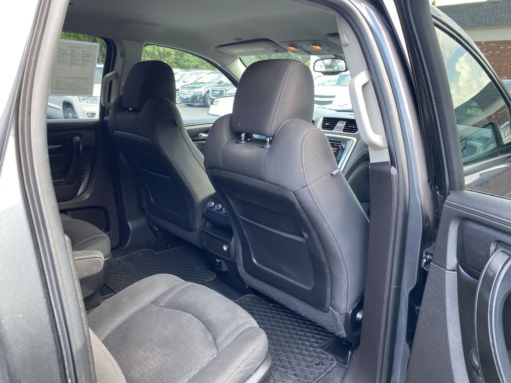 2014 GMC Acadia Image 17