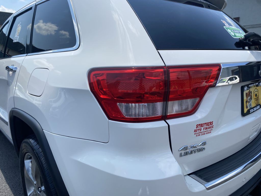 2012 Jeep Grand Cherokee Image 26