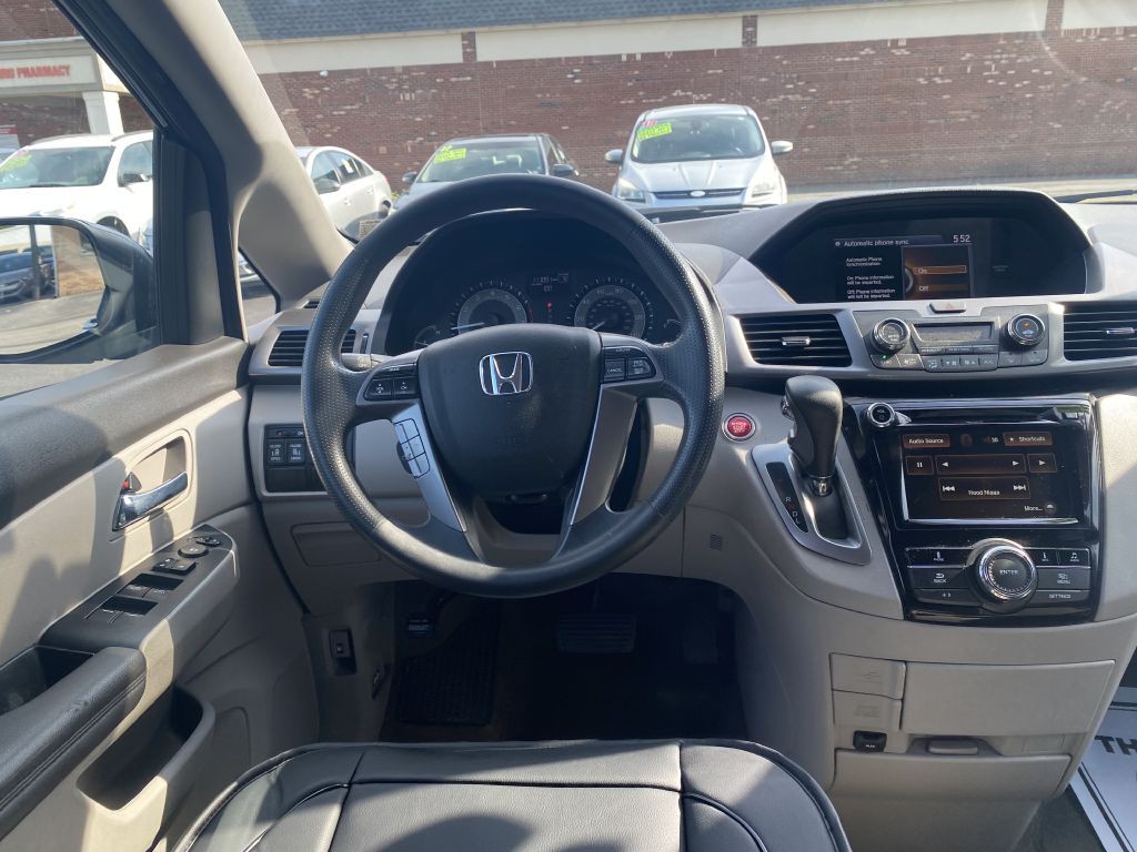 2015 Honda Odyssey Image 10