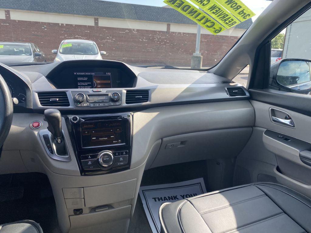 2015 Honda Odyssey Image 11