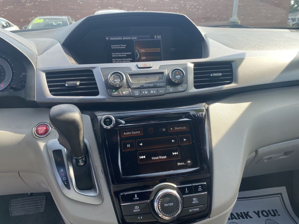 2015 Honda Odyssey Image 13