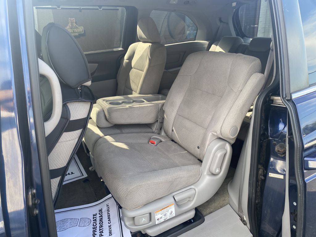 2015 Honda Odyssey Image 15