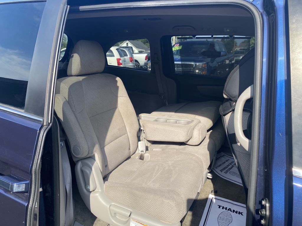 2015 Honda Odyssey Image 18