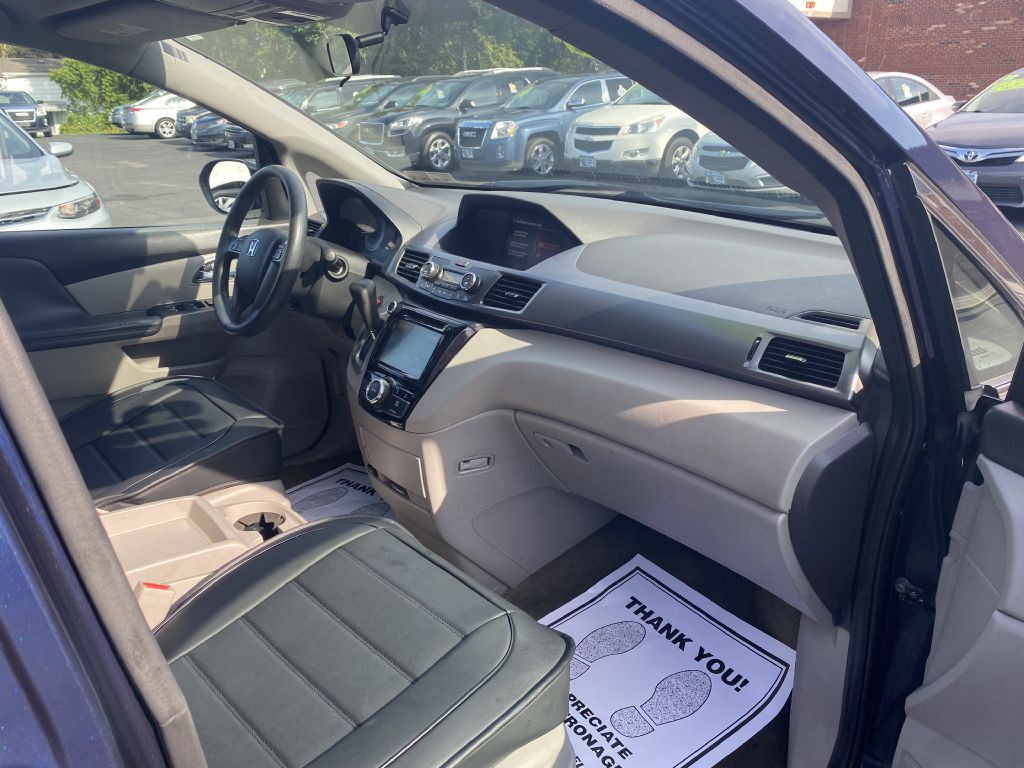 2015 Honda Odyssey Image 19