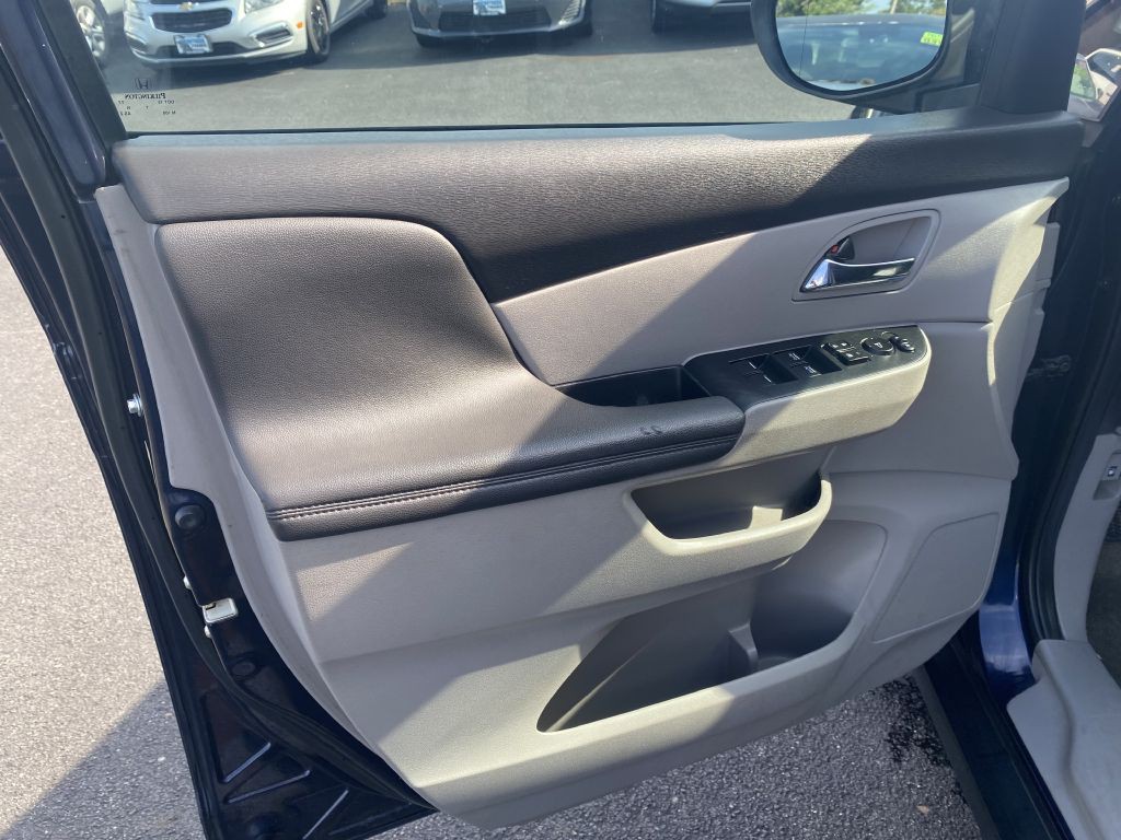 2015 Honda Odyssey Image 21