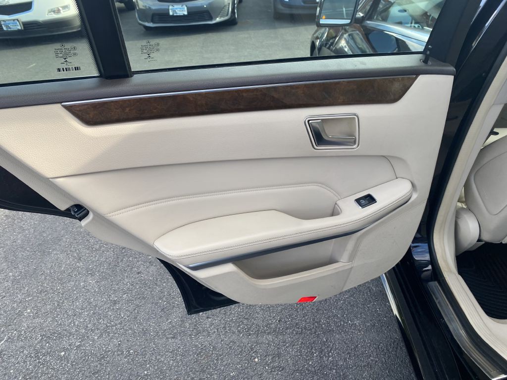 2016 Mercedes-Benz E-Class Image 20