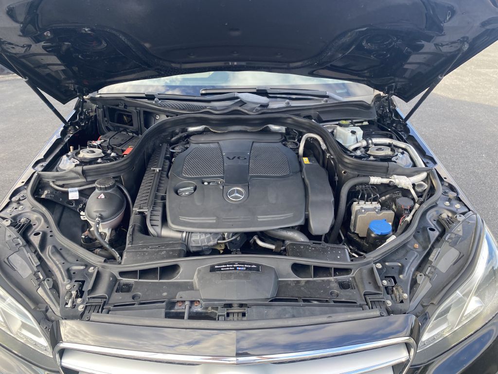 2016 Mercedes-Benz E-Class Image 23
