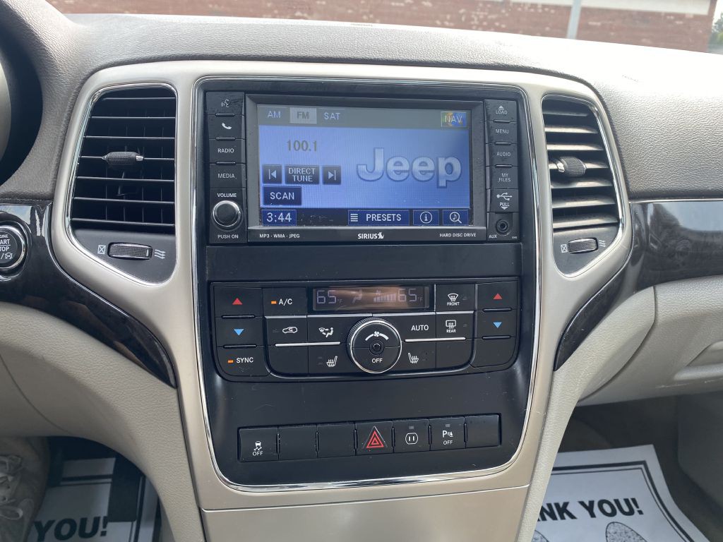 2011 Jeep Grand Cherokee Image 13