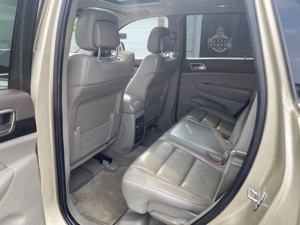 2011 Jeep Grand Cherokee Image 15