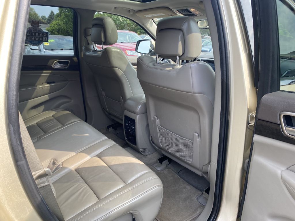 2011 Jeep Grand Cherokee Image 17