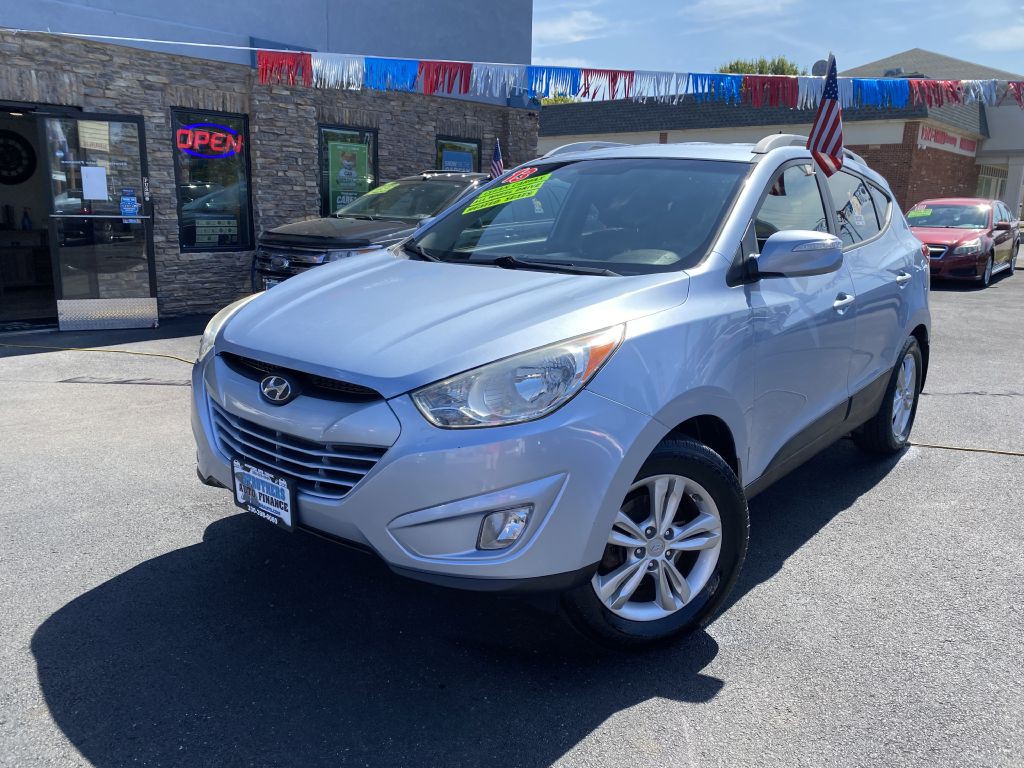 2013 Hyundai Tucson Image 1