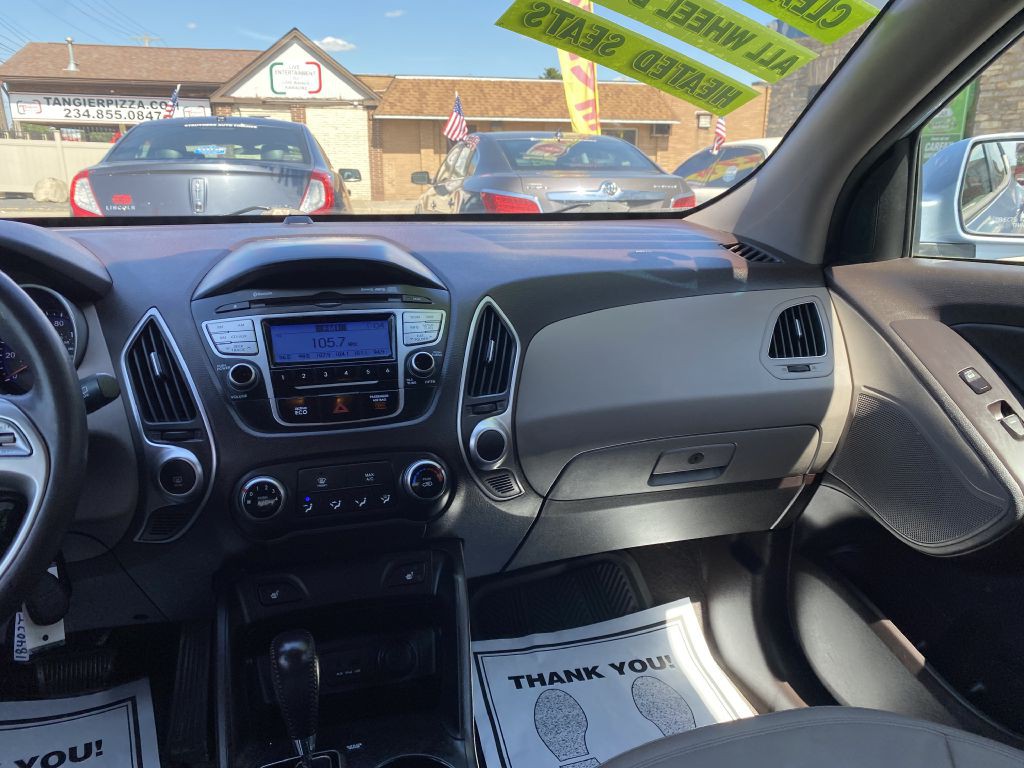 2013 Hyundai Tucson Image 11