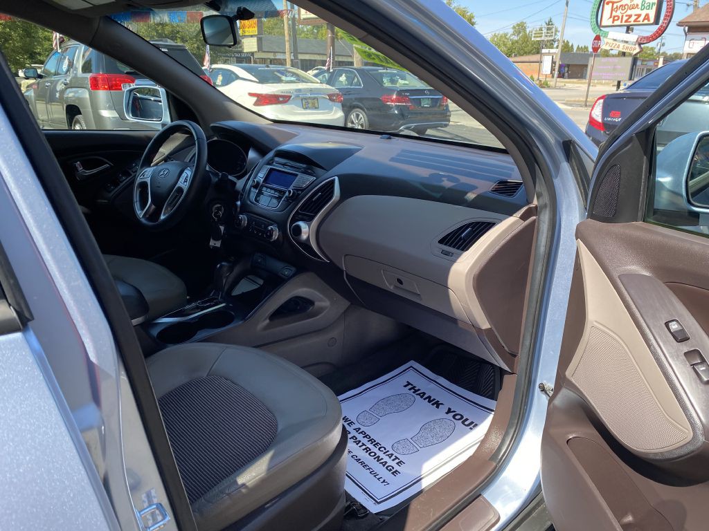2013 Hyundai Tucson Image 18