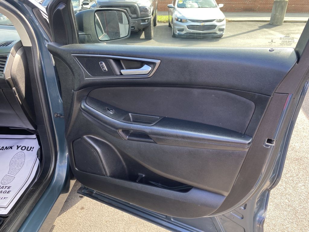 2016 Ford Edge Image 23