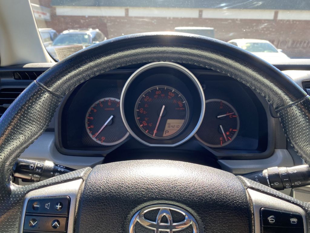 2011 Toyota 4Runner Image 12