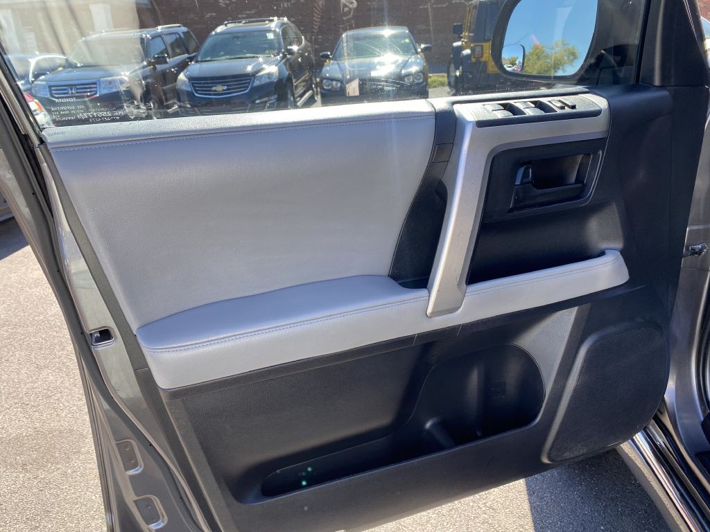 2011 Toyota 4Runner Image 20