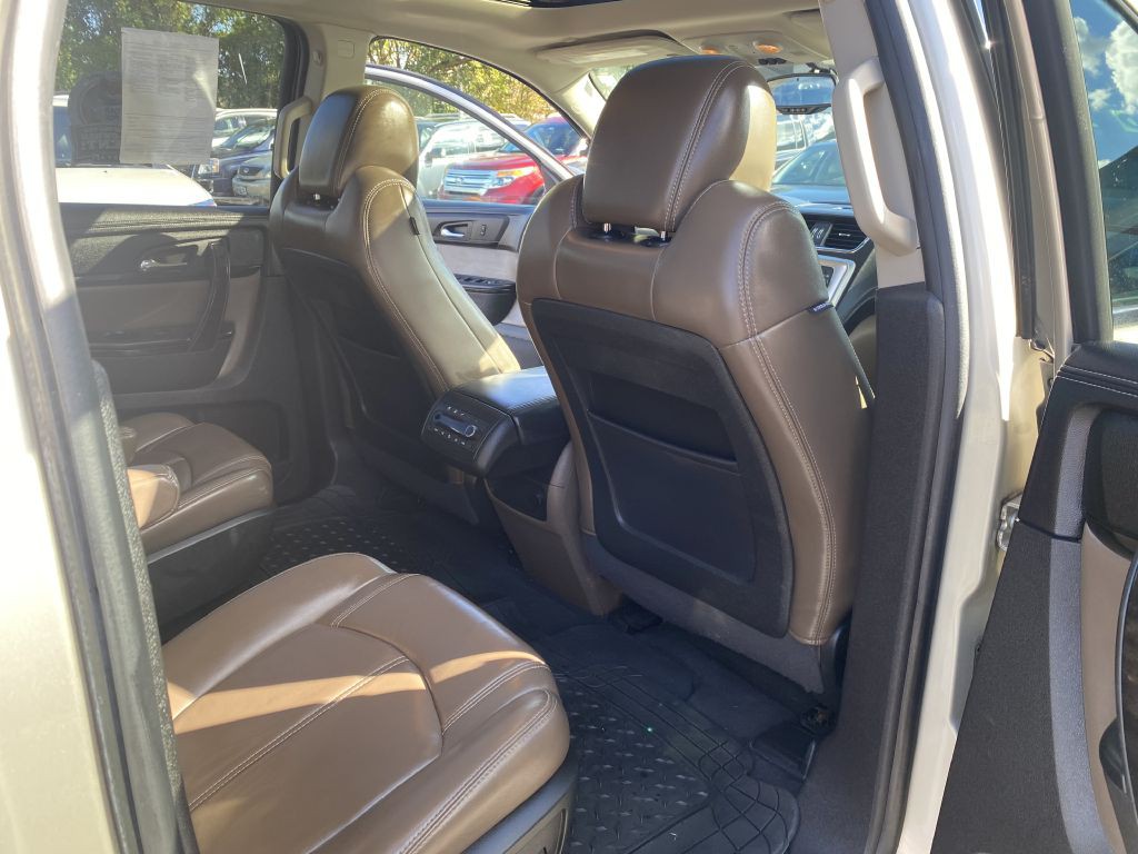 2013 GMC Acadia Image 18