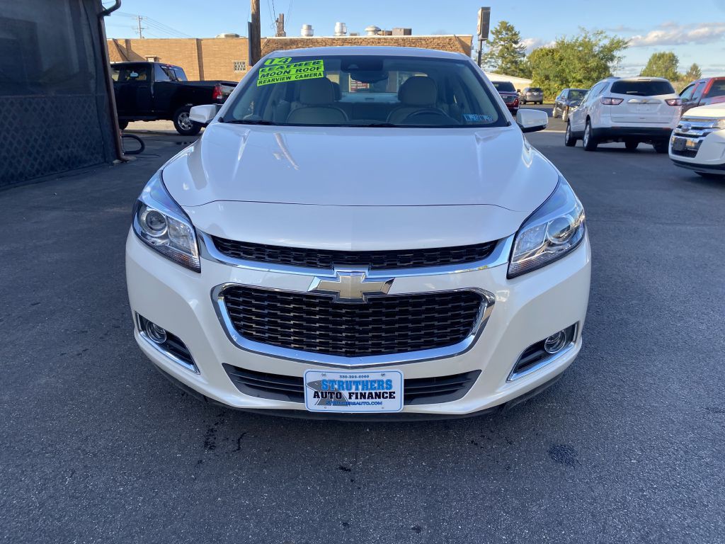 2014 Chevrolet Malibu Image 2