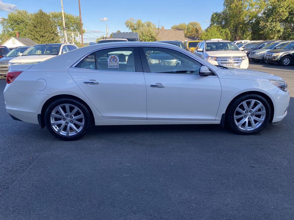 2014 Chevrolet Malibu Image 4